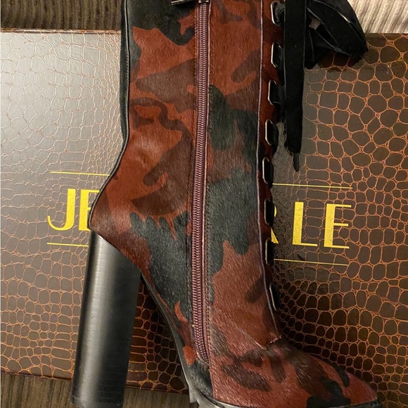 Major (Oxblood) Camo Calf Hair Boot. Size 37 (US Women’s size 6.5-7). - Picture 4 of 4